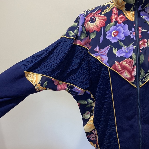 Vintage Wind Breaker by Silver Threads - Picture 5 of 10